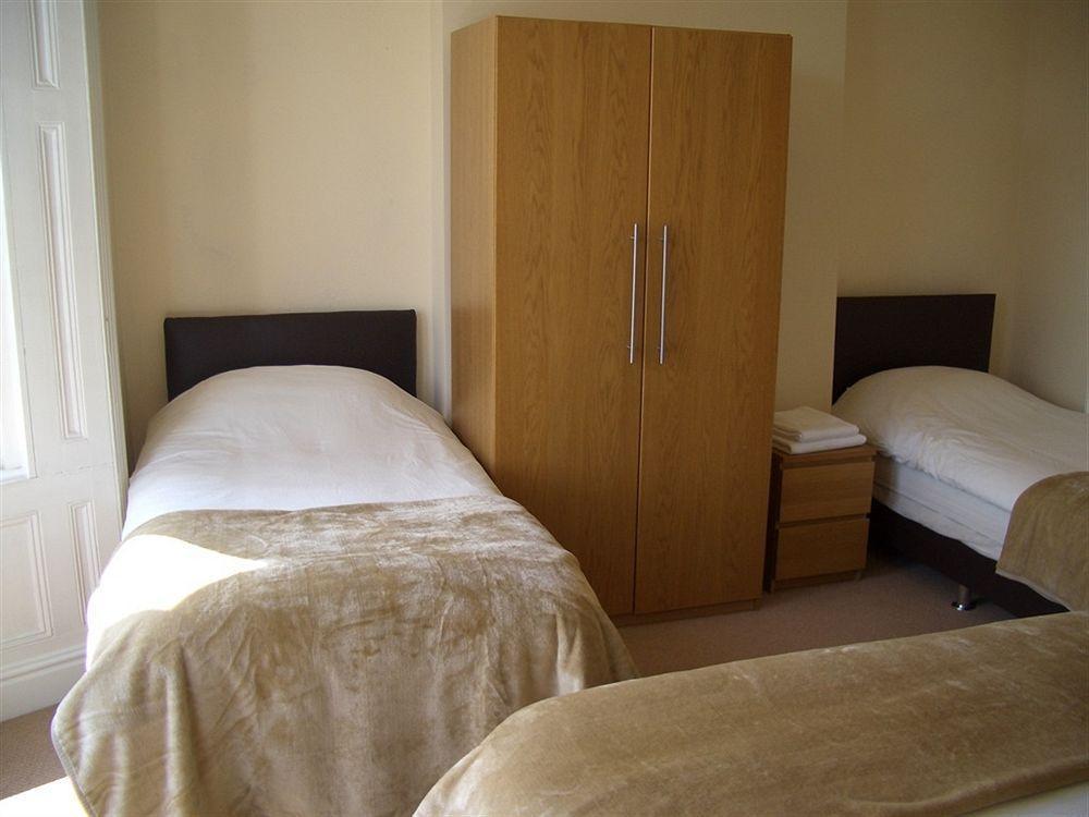 Inn Wheldale 2*
